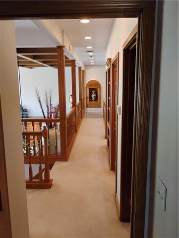 724 VILLAGE Drive, Girard, KS 66743