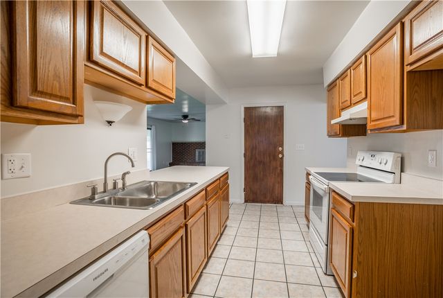 970 W Alkaline Springs Road, Vandalia, OH 45377