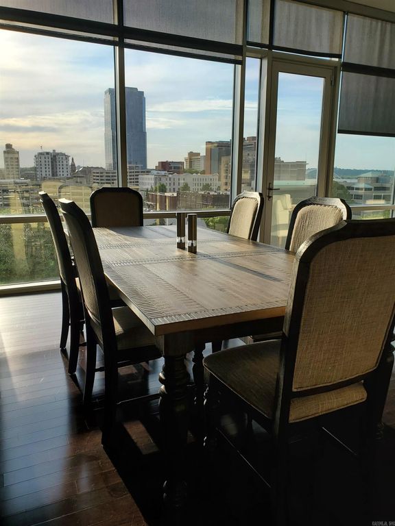 300 E 3rd St Apt 703, Little Rock, AR 72201