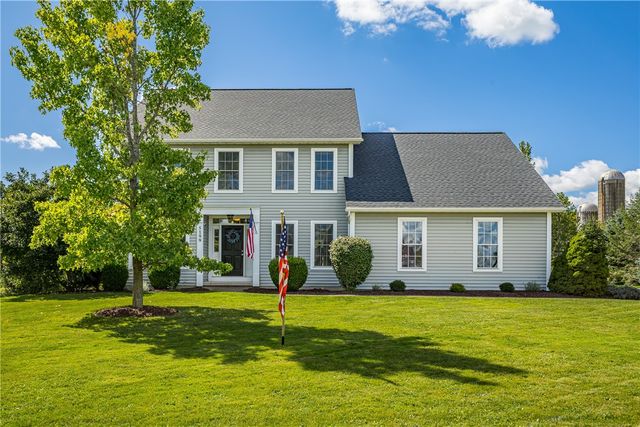5199 Crescent Hill, Canandaigua Town, NY 14424