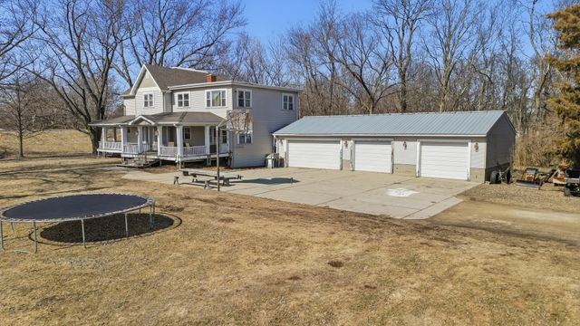 1502 S Galena Avenue, Dixon, IL 61021