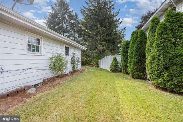 4606 S CLEARVIEW DR, Camp Hill, PA 17011