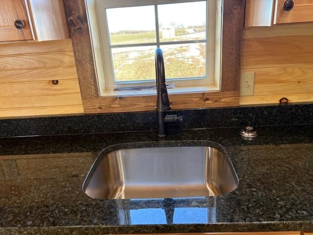 1757 Fr 1200, Crane, MO 65633