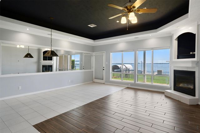 16 Regency Point, Conroe, TX 77356