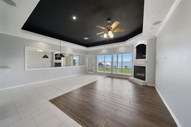 16 Regency Point, Conroe, TX 77356