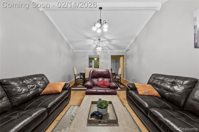 2162 London Bridge Drive, Rochester Hills, MI 48307