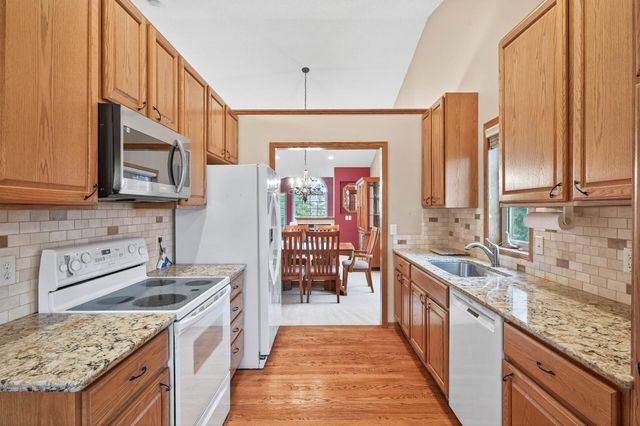 13760 Fenwick Circle, Eden Prairie, MN 55346