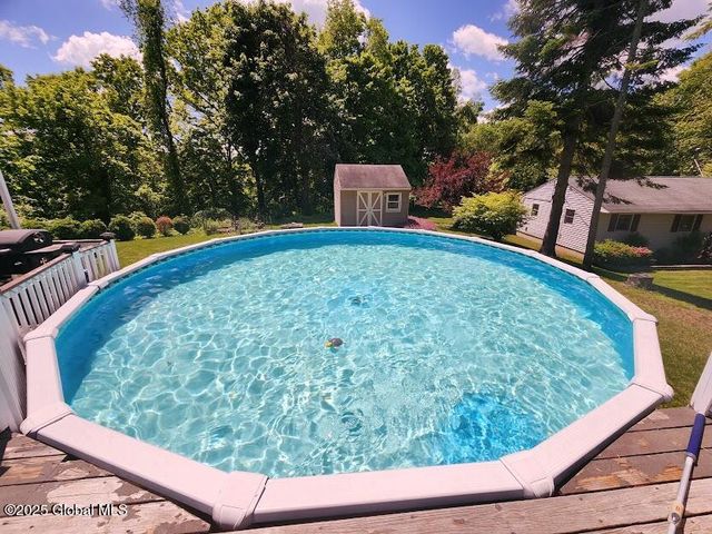 9 Elliot Avenue, East Greenbush, NY 12061