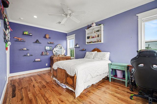 4522 Tharp Drive, Seabrook, TX 77586