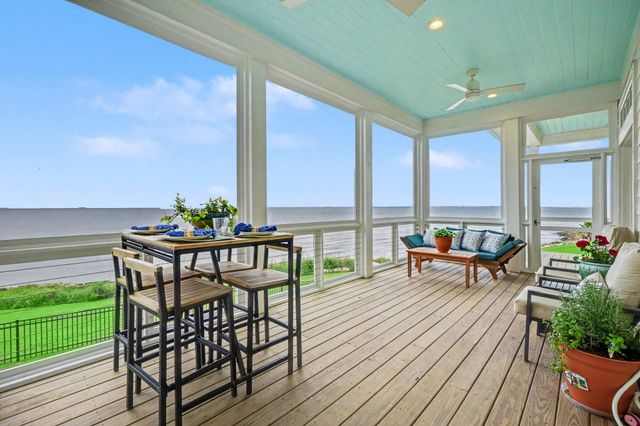 4522 Tharp Drive, Seabrook, TX 77586