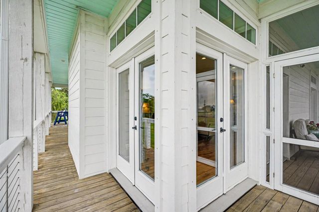4522 Tharp Drive, Seabrook, TX 77586