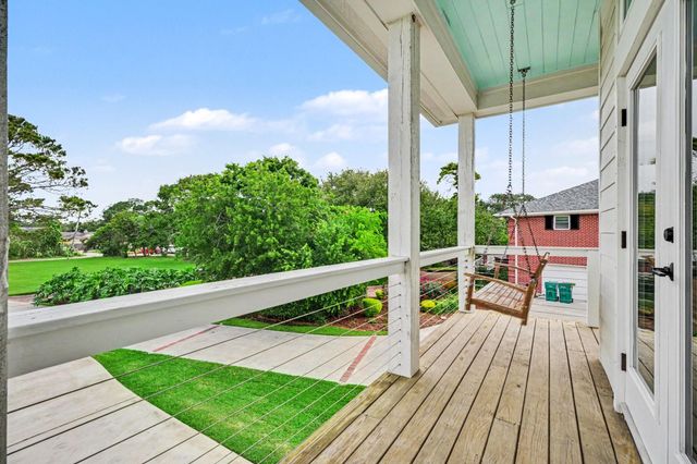 4522 Tharp Drive, Seabrook, TX 77586