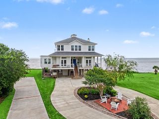 4522 Tharp Drive, Seabrook, TX 77586