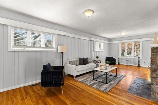 292 Prospect St, Stoughton, MA 02072