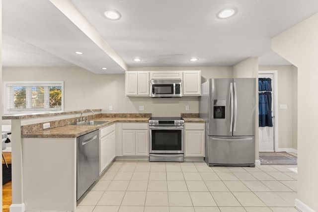 292 Prospect St, Stoughton, MA 02072