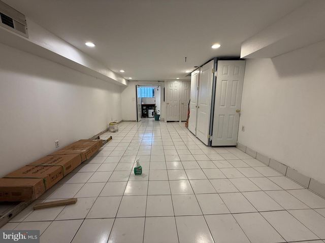 2911 W SEDGLEY AVE, Philadelphia, PA 19121