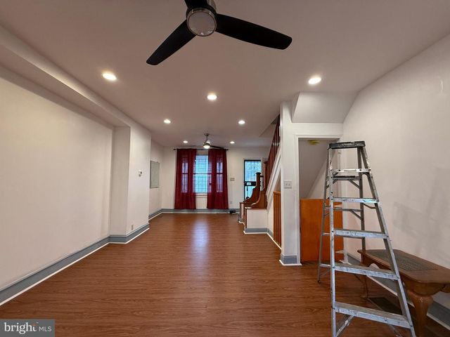 2911 W SEDGLEY AVE, Philadelphia, PA 19121