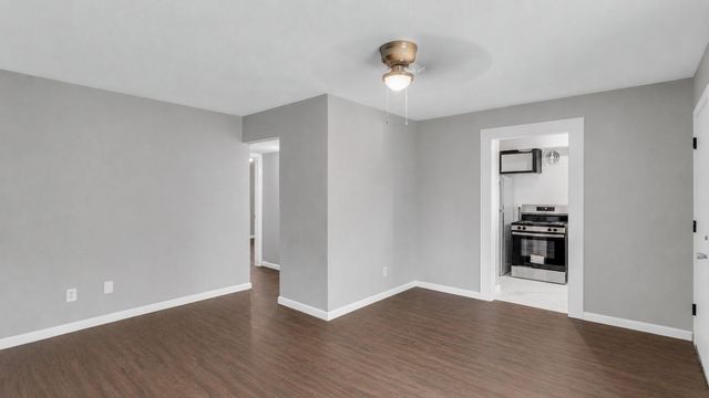 122 E Crosstimbers Street 52, Houston, TX 77022