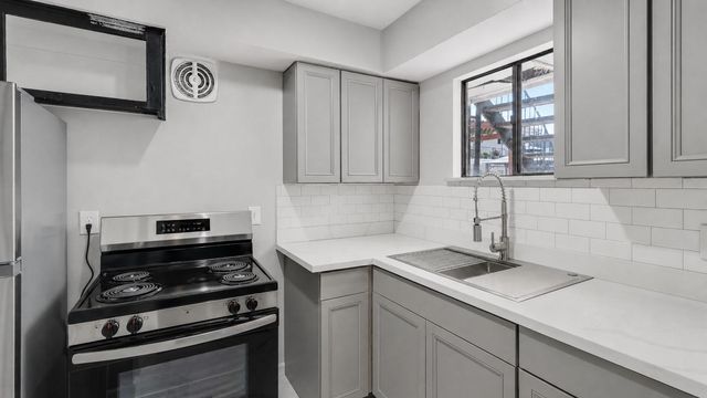 122 E Crosstimbers Street 52, Houston, TX 77022