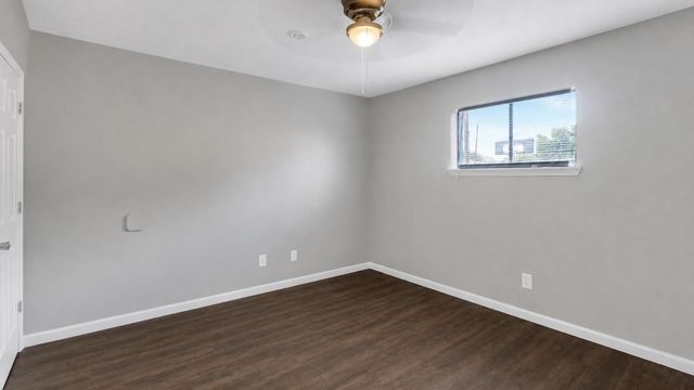 122 E Crosstimbers Street 52, Houston, TX 77022