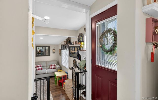 8 Duane Drive, Ronkonkoma, NY 11779