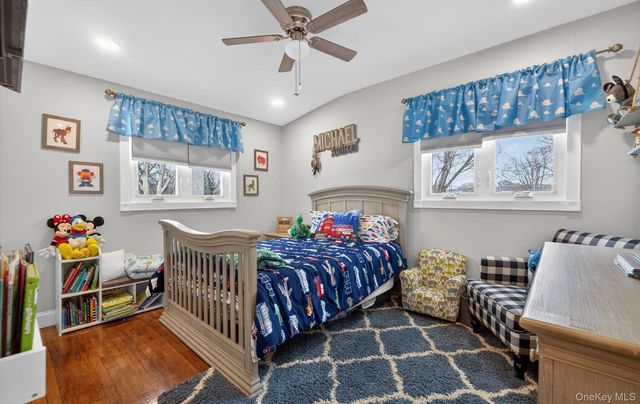 8 Duane Drive, Ronkonkoma, NY 11779