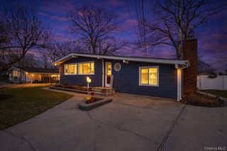 8 Duane Drive, Ronkonkoma, NY 11779