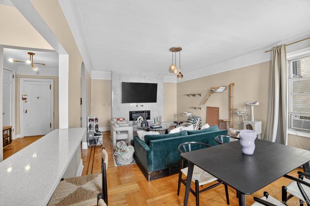 219 Bronx River Road 4N, Yonkers, NY 10704