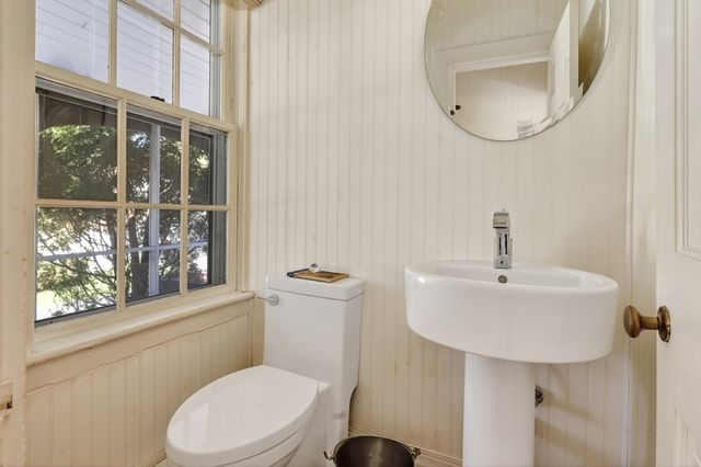1154 Main St, Hingham, MA 02043