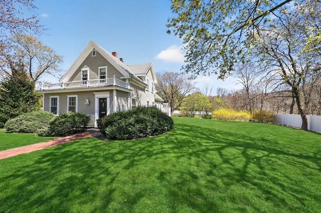1154 Main St, Hingham, MA 02043