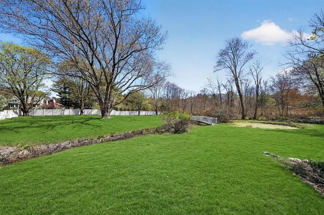 1154 Main St, Hingham, MA 02043