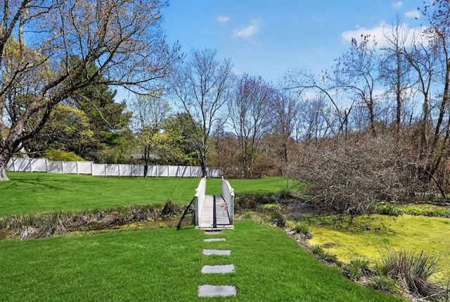 1154 Main St, Hingham, MA 02043