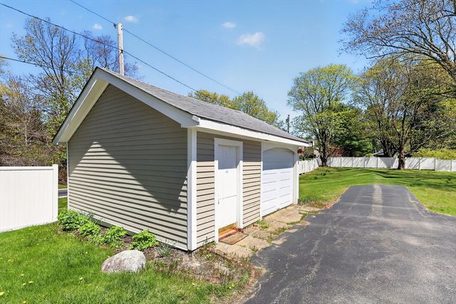 1154 Main St, Hingham, MA 02043