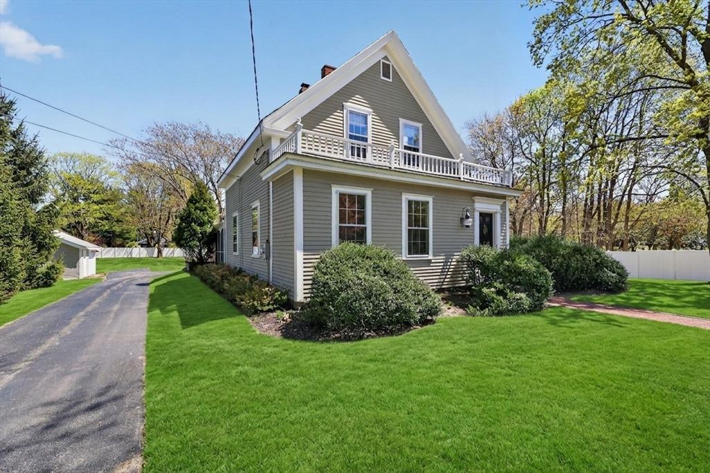 1154 Main St, Hingham, MA 02043
