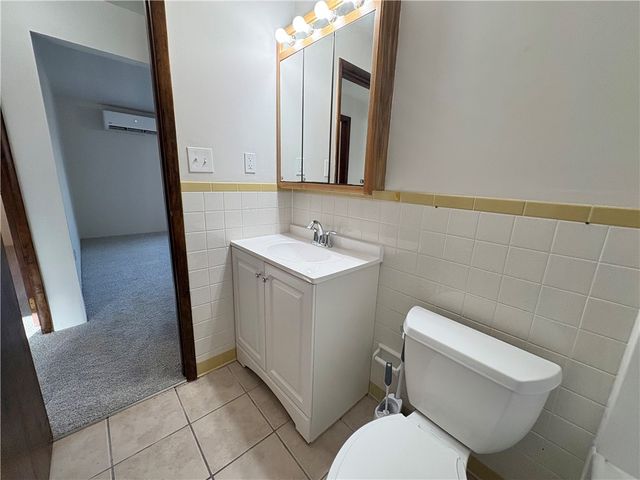 927 Vance Ave Unit A A, Coraopolis, PA 15108