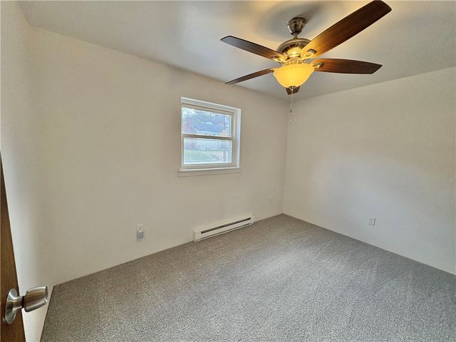 927 Vance Ave Unit A A, Coraopolis, PA 15108