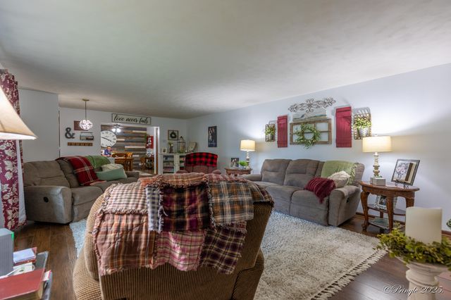 1104 Cedar Avenue, Cabool, MO 65689