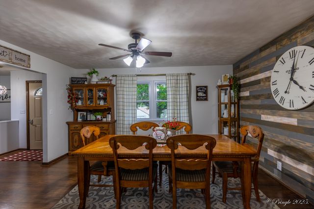 1104 Cedar Avenue, Cabool, MO 65689