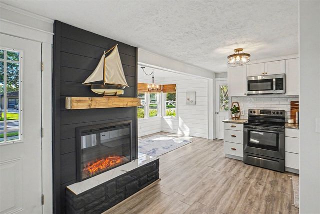809 River Street, Spring Lake, MI 49456