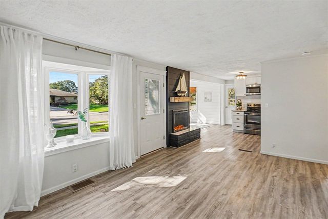 809 River Street, Spring Lake, MI 49456