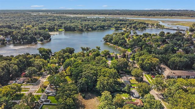 809 River Street, Spring Lake, MI 49456