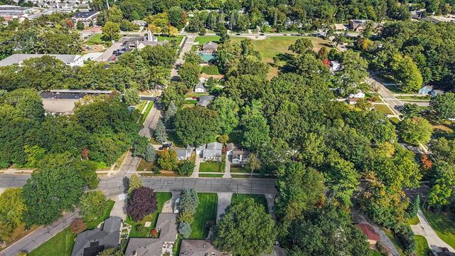 809 River Street, Spring Lake, MI 49456