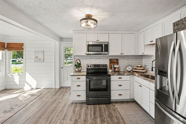 809 River Street, Spring Lake, MI 49456