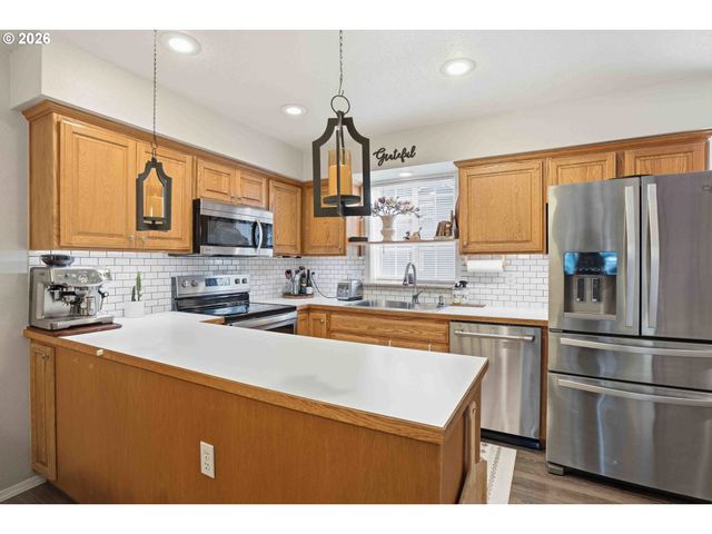 2760 E MCLOUGHLIN Blvd, Vancouver, WA 98661