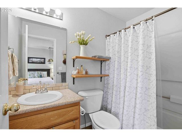 2760 E MCLOUGHLIN Blvd, Vancouver, WA 98661