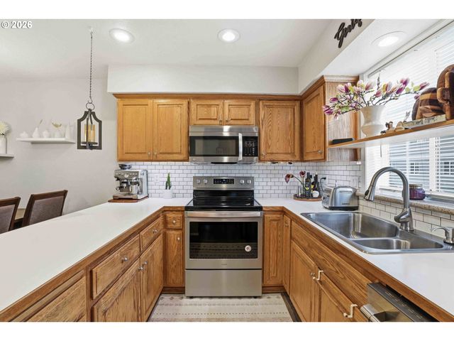 2760 E MCLOUGHLIN Blvd, Vancouver, WA 98661