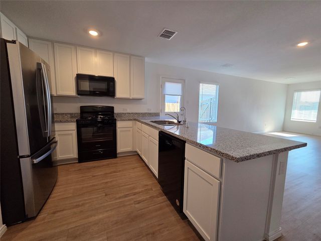 1001 Mountain Laurel Road, Princeton, TX 75407