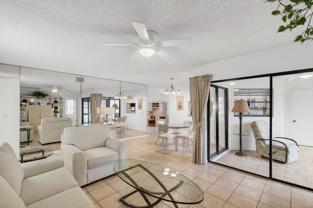 5851 Parkwalk Drive, Boynton Beach, FL 33472