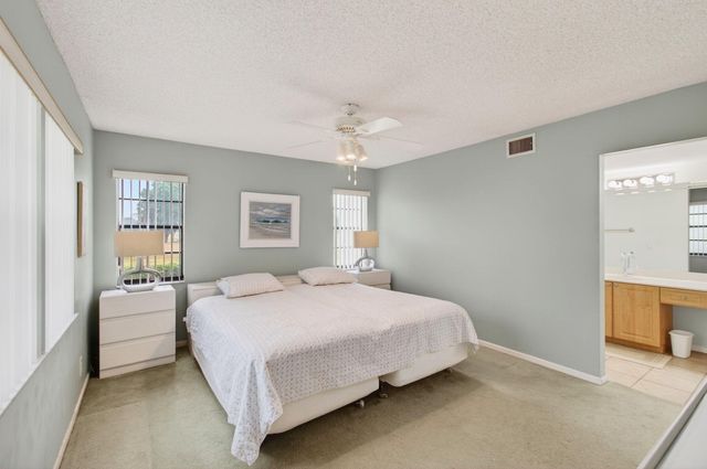 5851 Parkwalk Drive, Boynton Beach, FL 33472