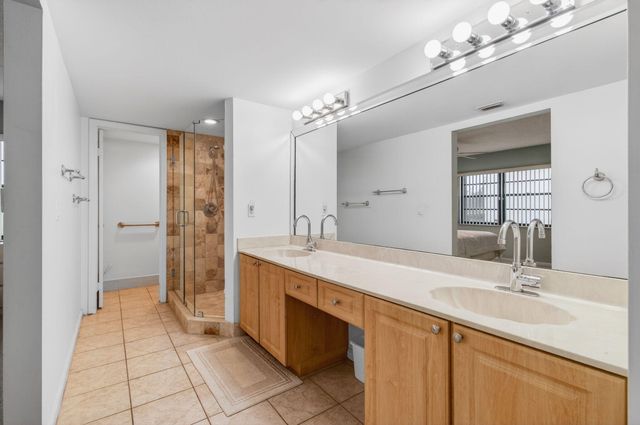 5851 Parkwalk Drive, Boynton Beach, FL 33472